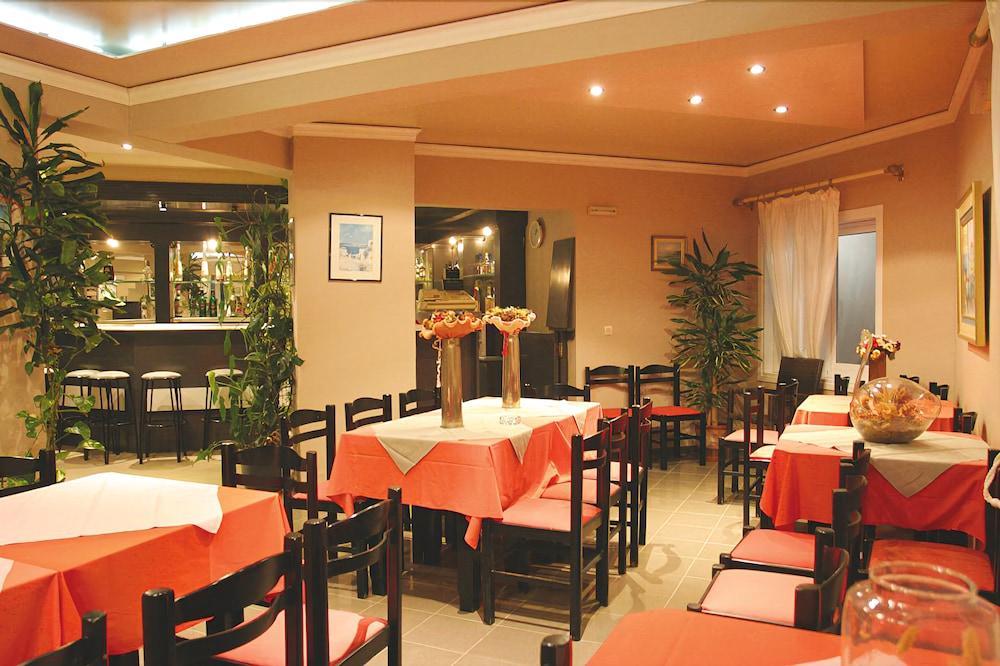 Hotel Koukouras Stalós Zewnętrze zdjęcie