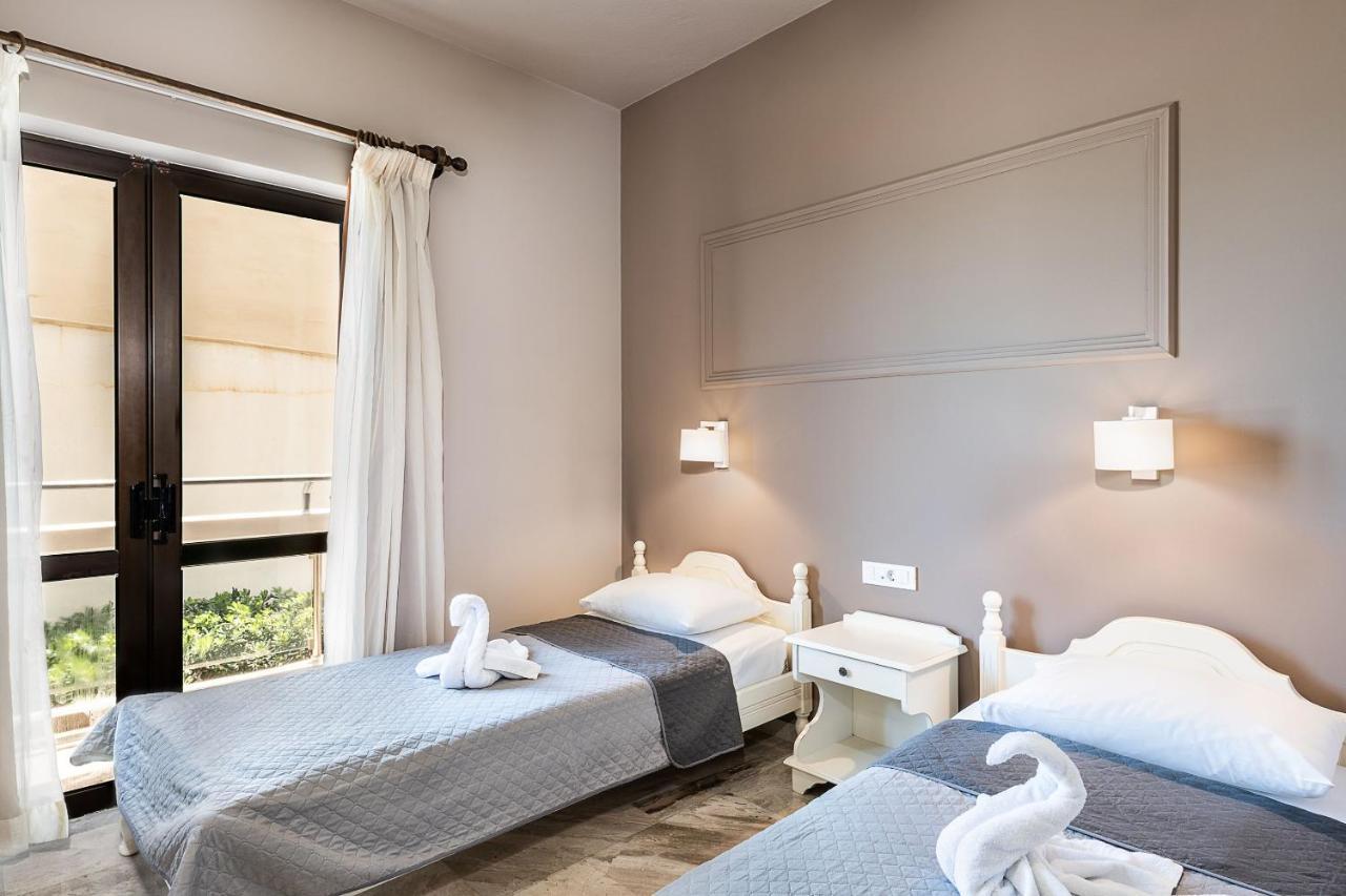 Hotel Koukouras Stalós Zewnętrze zdjęcie